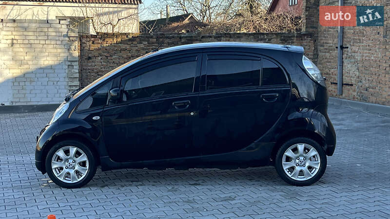 Хэтчбек Mitsubishi i-MiEV 2015 в Дубно