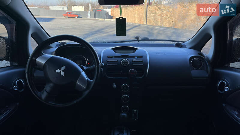 Хэтчбек Mitsubishi i-MiEV 2015 в Дубно