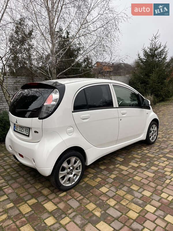 Хэтчбек Mitsubishi i-MiEV 2015 в Днепре