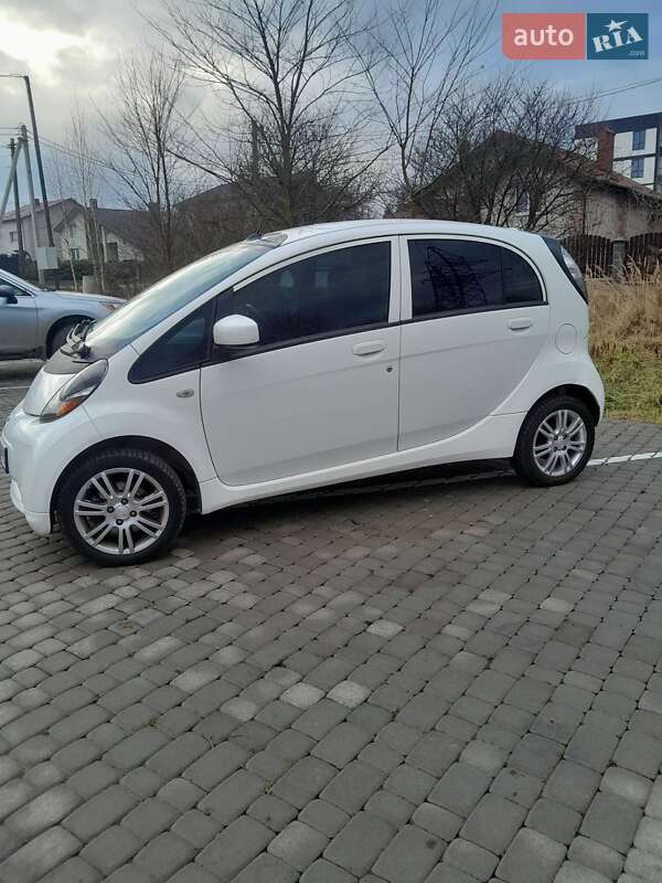 Хэтчбек Mitsubishi i-MiEV 2012 в Львове