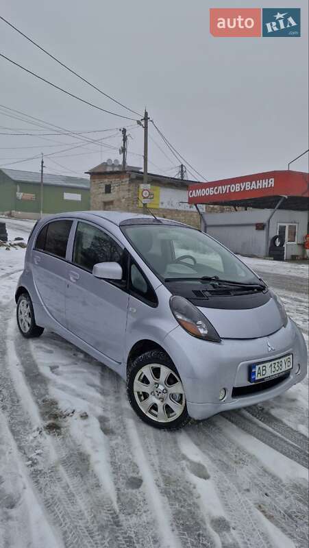 Mitsubishi i-MiEV 2011 Mitsubishi i-MiEV 2011