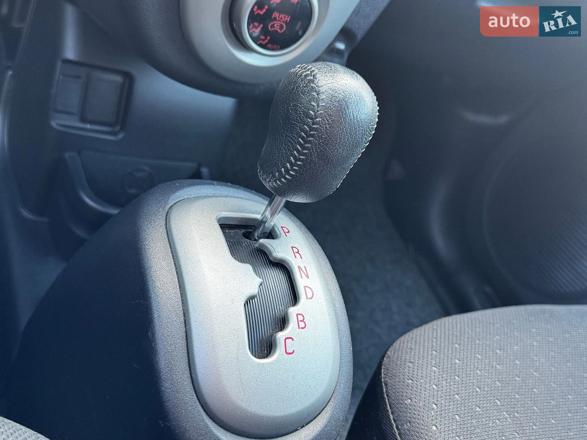 2012 Mitsubishi i-MiEV - мініатюра 23