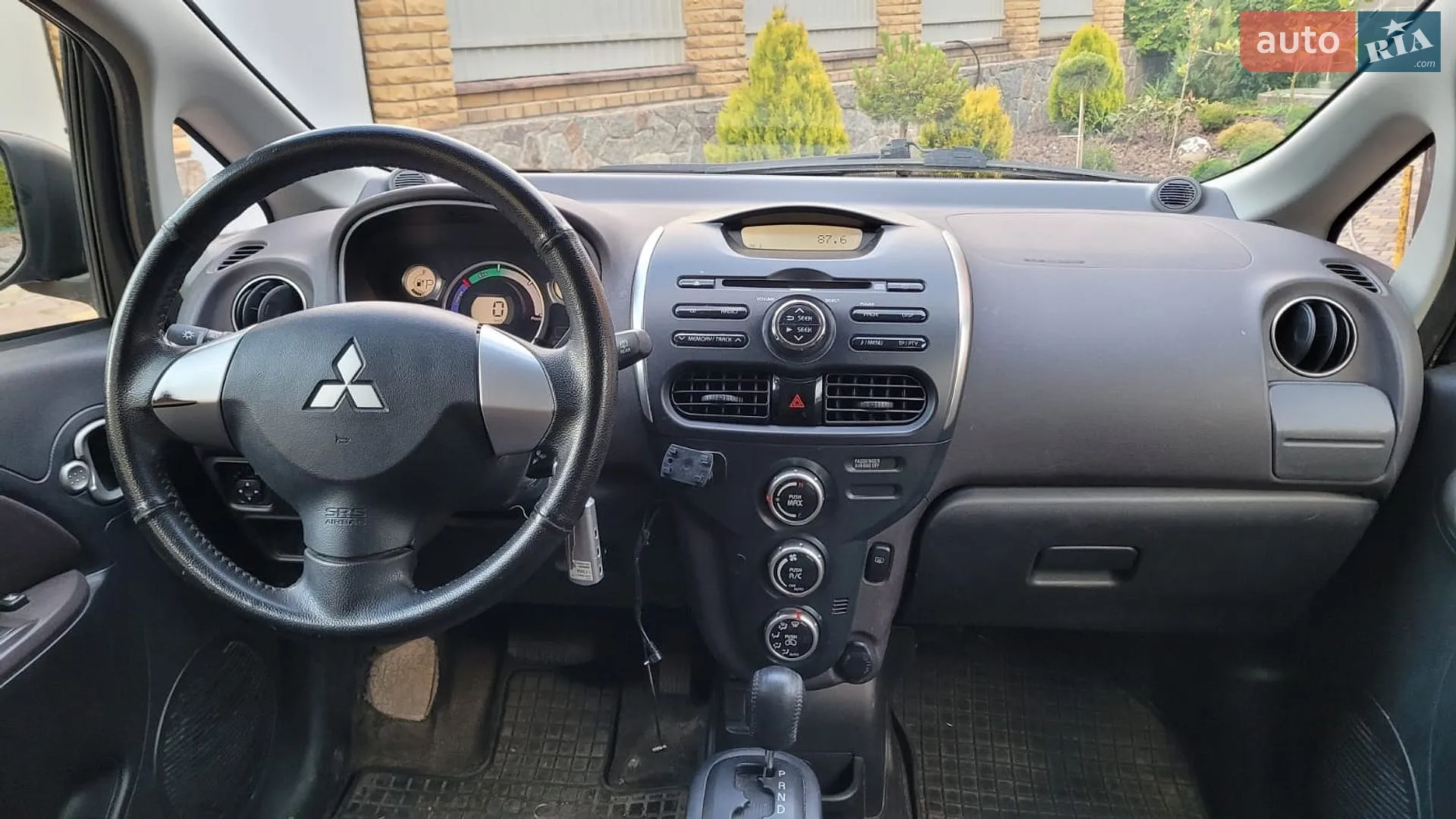 2016 Mitsubishi i-MiEV - мініатюра 8