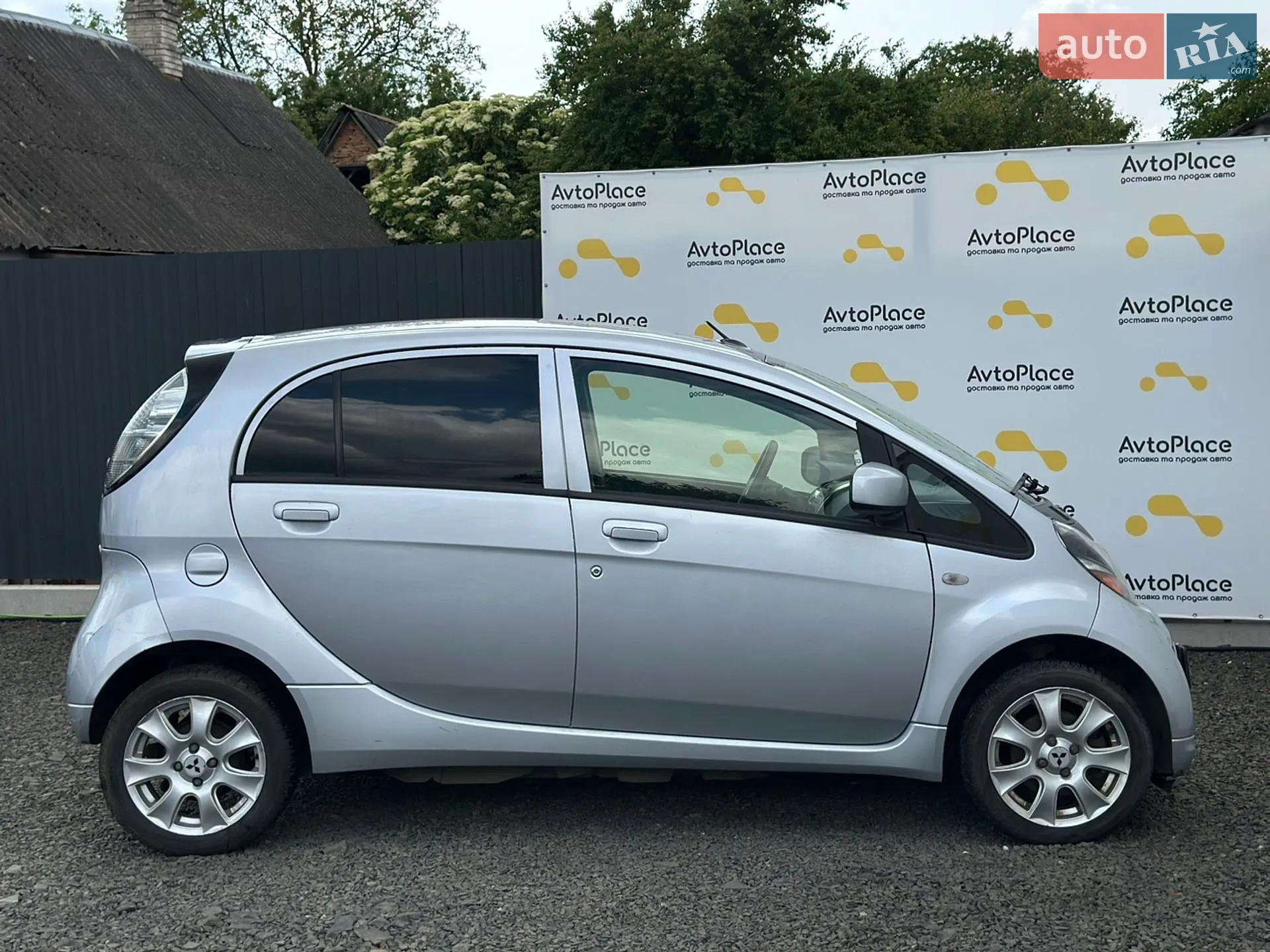 2012 Mitsubishi i-MiEV - мініатюра 11