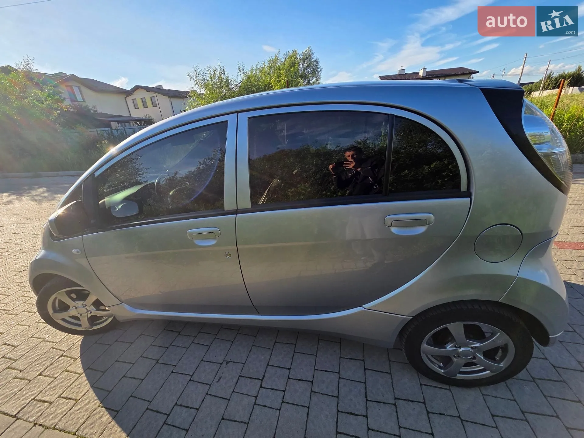2011 Mitsubishi i-MiEV - мініатюра 21