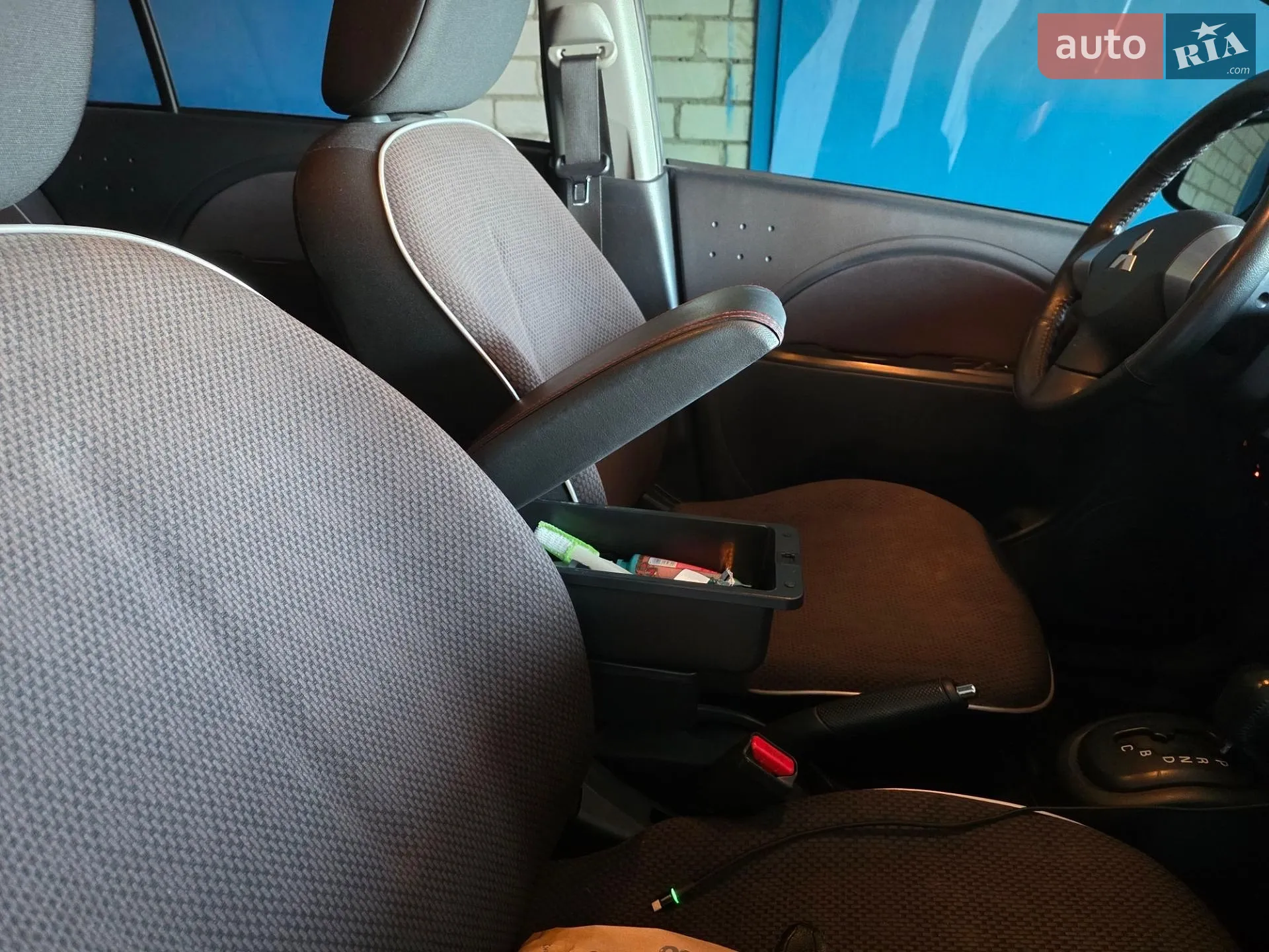 2011 Mitsubishi i-MiEV - мініатюра 34