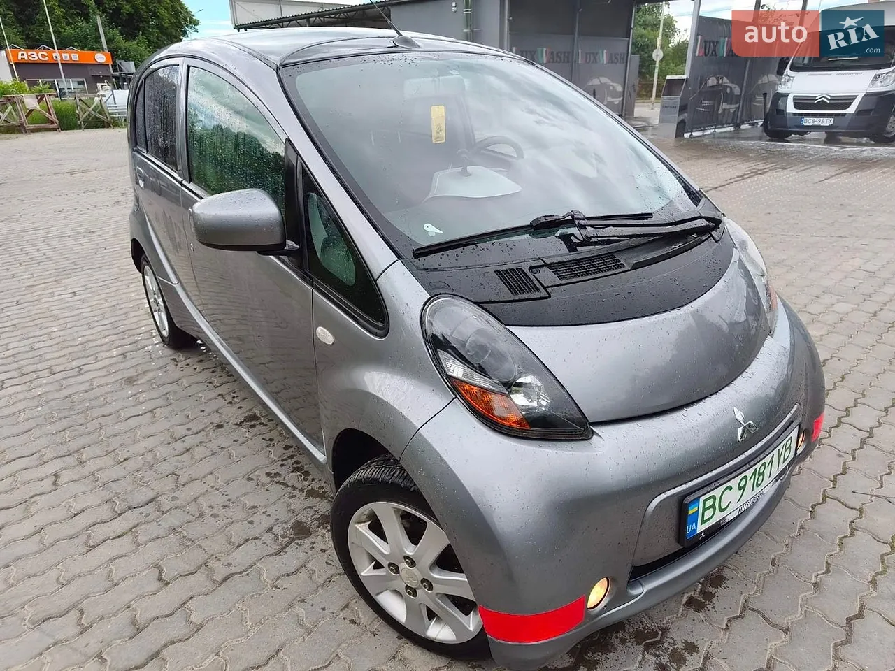 2011 Mitsubishi i-MiEV - мініатюра 8