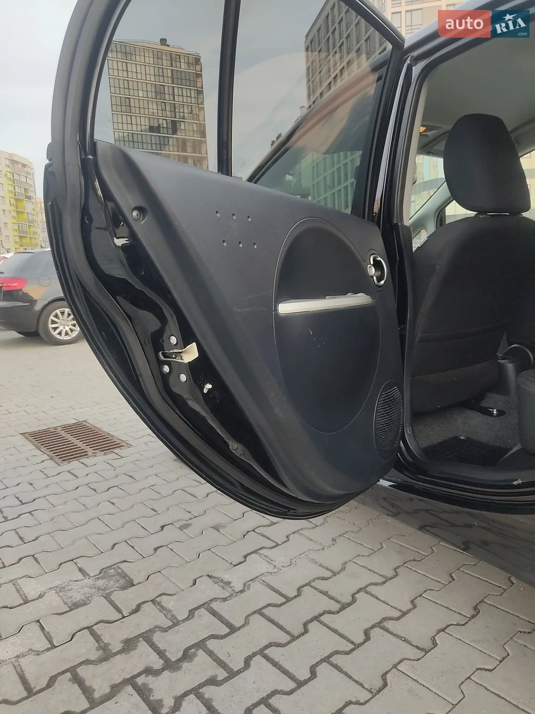 2011 Mitsubishi i-MiEV - мініатюра 10