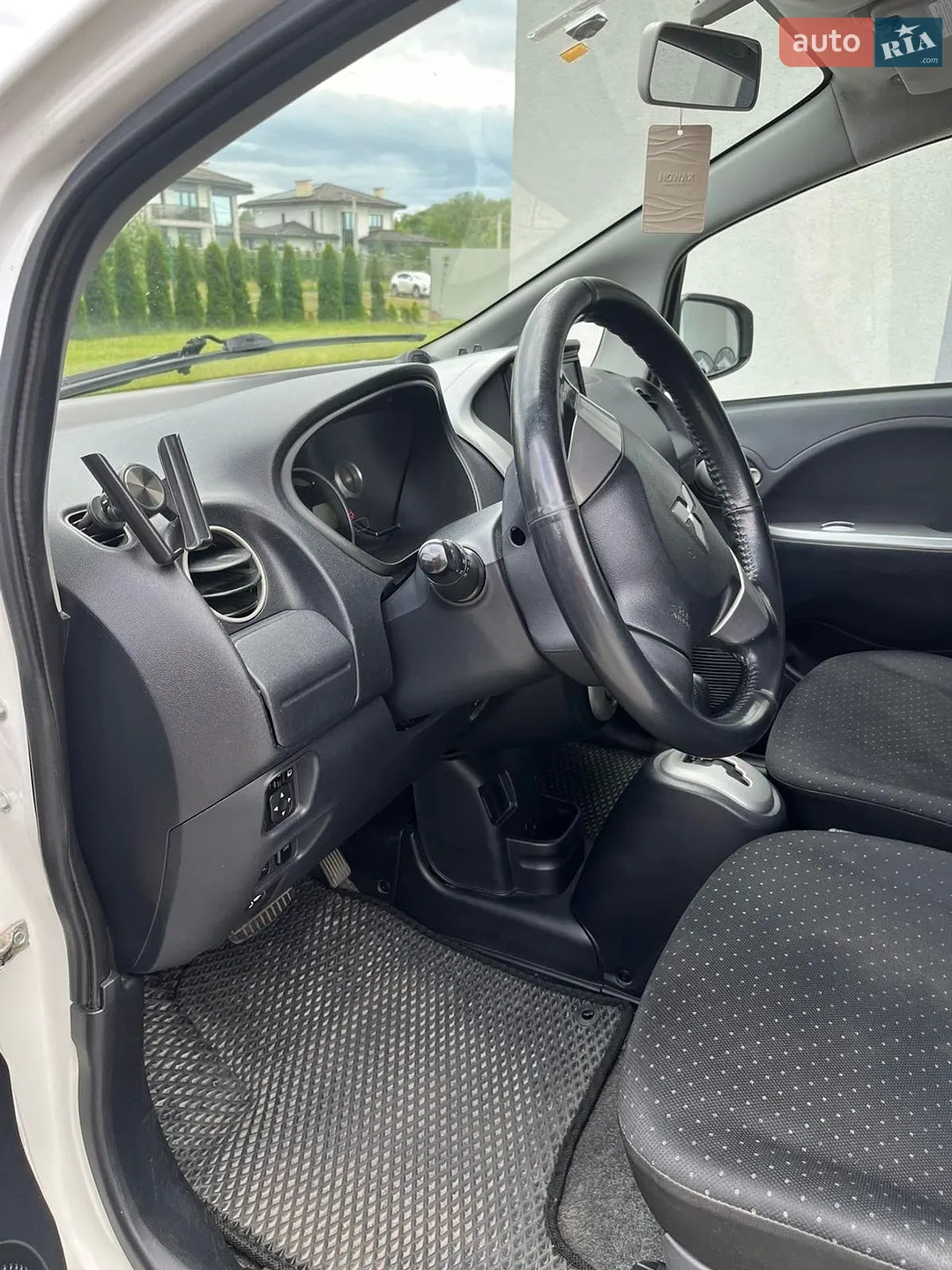 2011 Mitsubishi i-MiEV - мініатюра 25