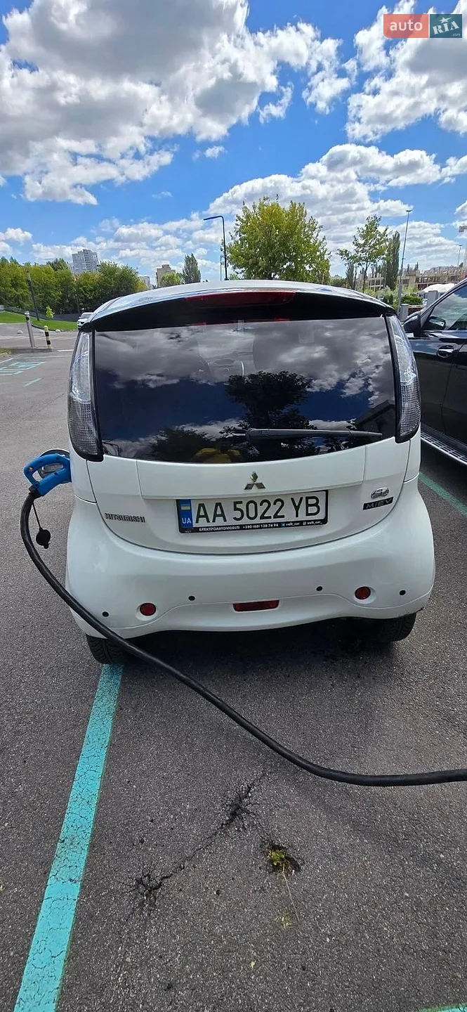 2015 Mitsubishi i-MiEV - мініатюра 6