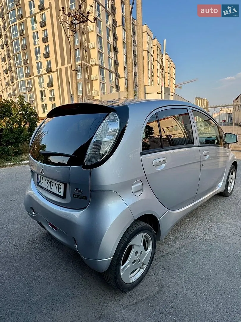 2012 Mitsubishi i-MiEV - мініатюра 10