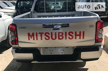 Внедорожник / Кроссовер Mitsubishi L 200 2019 в Николаеве