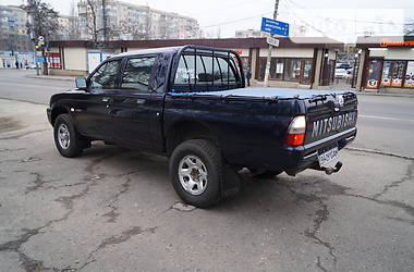 Внедорожник / Кроссовер Mitsubishi L 200 2005 в Одессе
