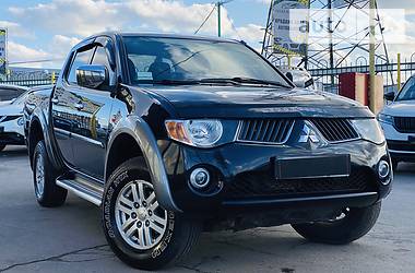 Позашляховик / Кросовер Mitsubishi L 200 2008 в 