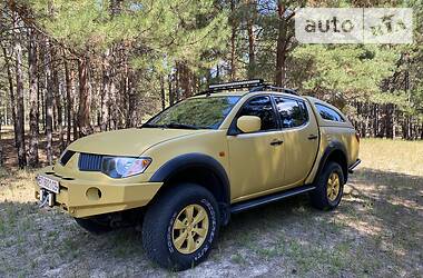 Пикап Mitsubishi L 200 2008 в Новой Каховке