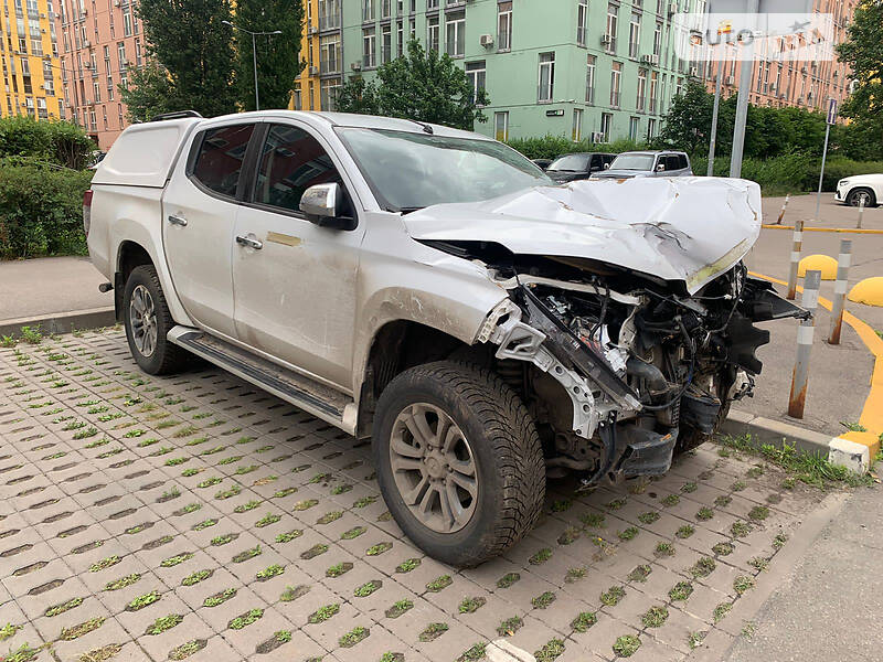 Внедорожник / Кроссовер Mitsubishi L 200 2021 в Киеве