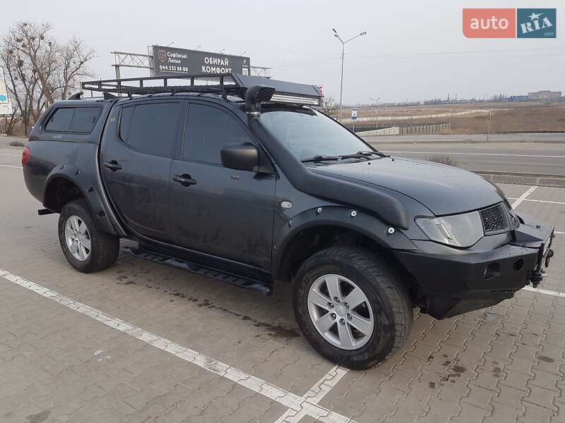 Пикап Mitsubishi L 200 2011 в Киеве