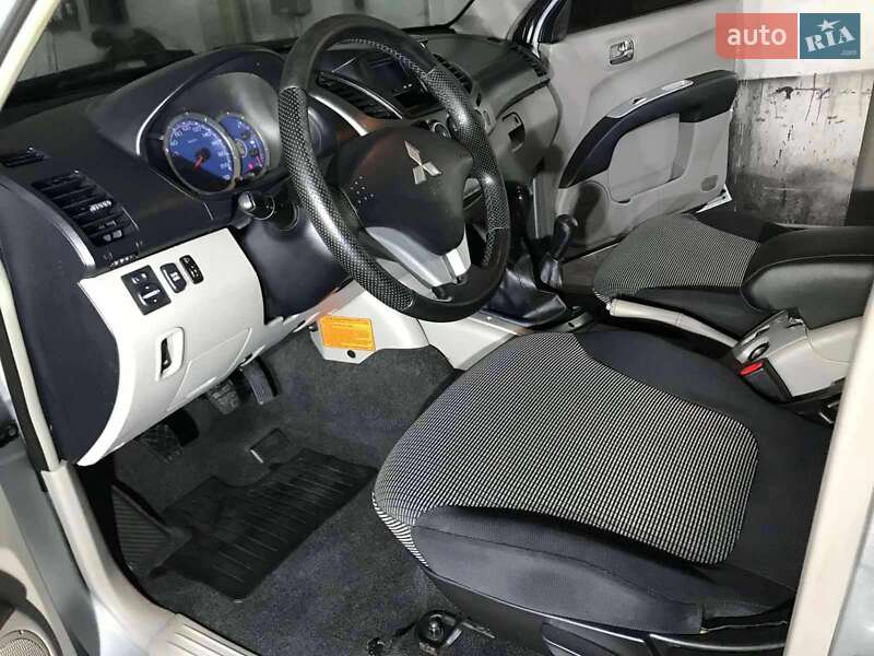 Пікап Mitsubishi L 200 2007 в Славському