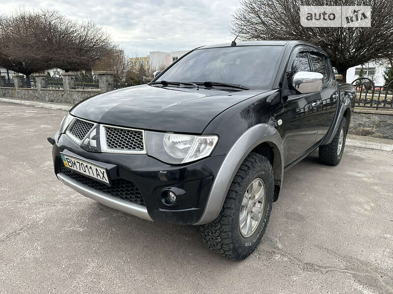 Mitsubishi L 200 2012