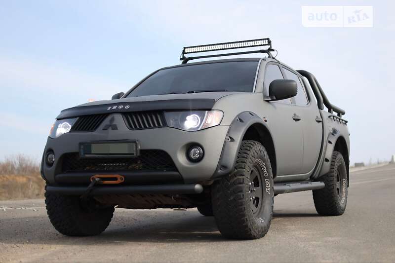 Пневмоподвеска на Mitsubishi L200