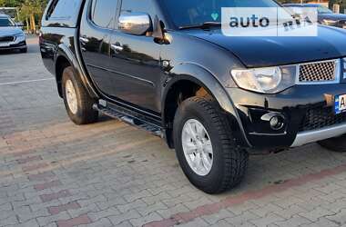 Пикап Mitsubishi L 200 2013 в Львове