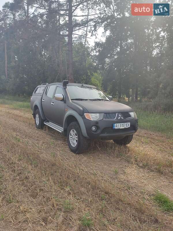 Пикап Mitsubishi L 200 2007 в Киеве