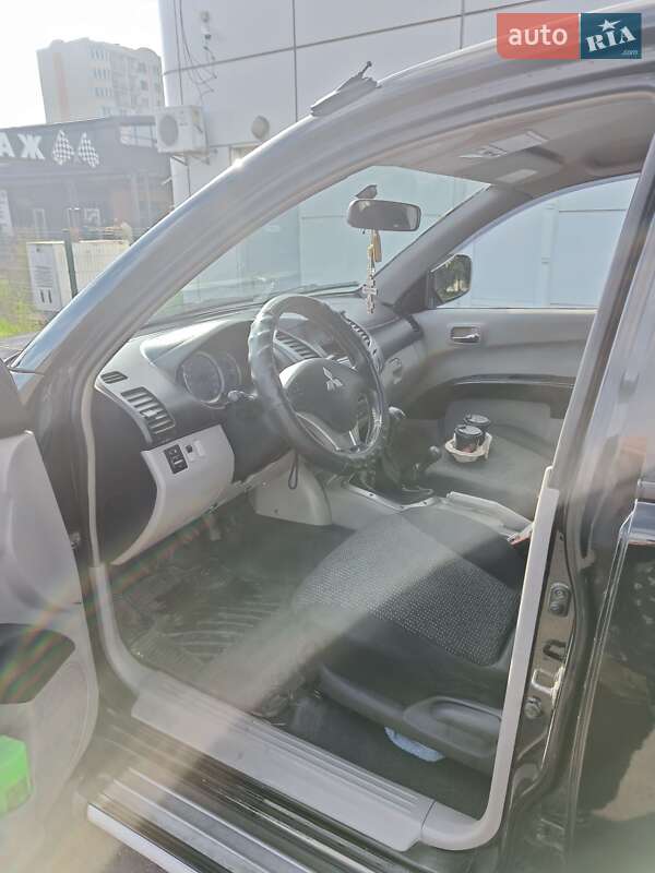 Пикап Mitsubishi L 200 2008 в Одессе