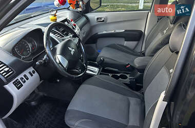 Пикап Mitsubishi L 200 2011 в 