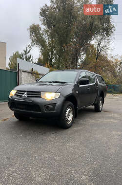 Пикап Mitsubishi L 200 2012 в Киеве