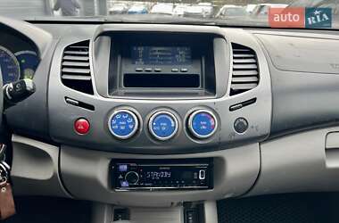 Пикап Mitsubishi L 200 2009 в Киеве