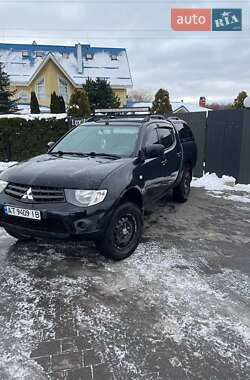 Пікап Mitsubishi L 200 2010 в Долині