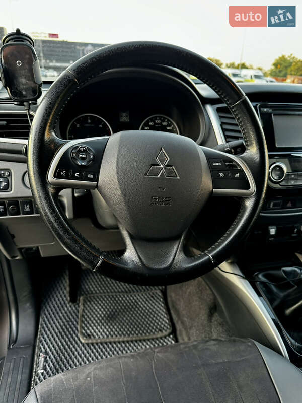 Пікап Mitsubishi L 200 2016 в Києві