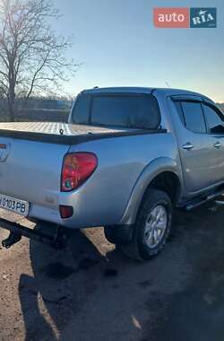 Пикап Mitsubishi L 200 2011 в Подольске