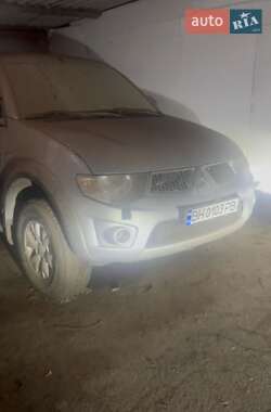 Пикап Mitsubishi L 200 2011 в Подольске