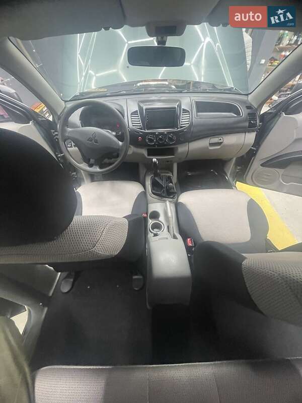 Пікап Mitsubishi L 200 2007 в 