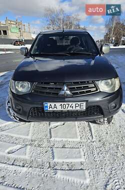 Пікап Mitsubishi L 200 2013 в Києві