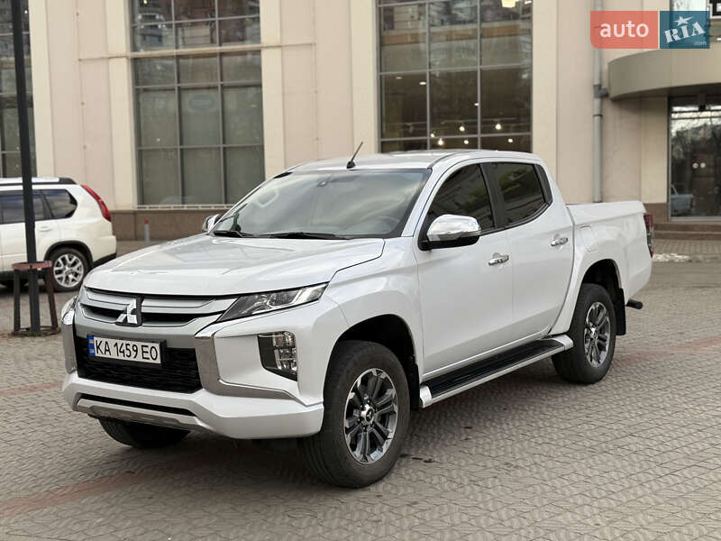 Mitsubishi L 200 2021