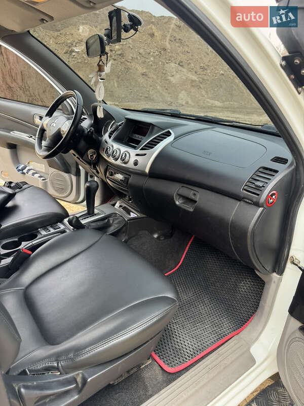 Пикап Mitsubishi L 200 2011 в Вознесенске