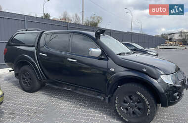 Пікап Mitsubishi L 200 2011 в 