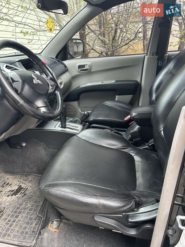 Пикап Mitsubishi L 200 2011 в Харькове фото 4 Пикап Mitsubishi L 200 2011 в Харькове