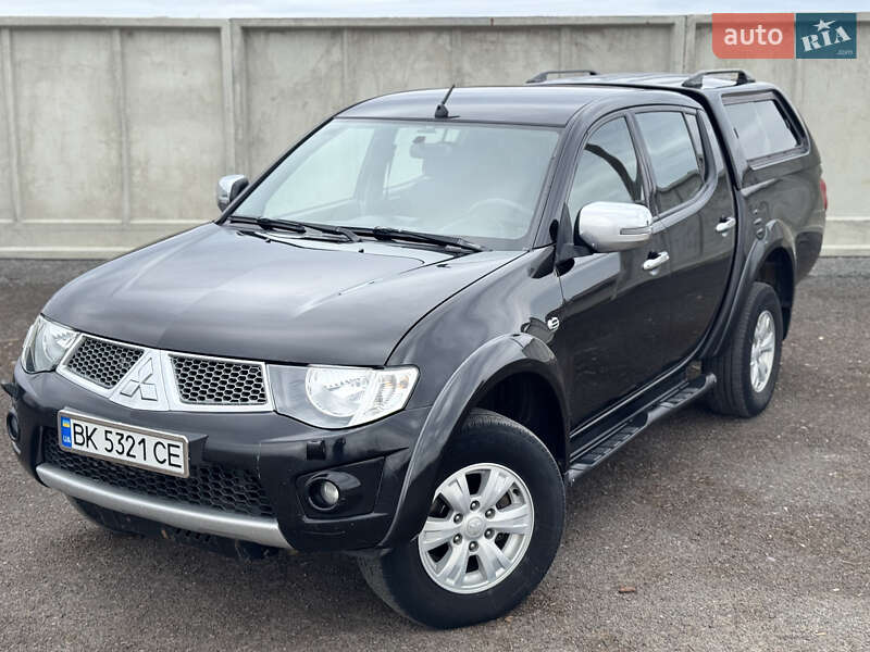 Пикап Mitsubishi L 200 2013 в Сарнах