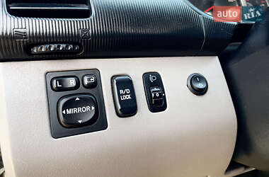 Пікап Mitsubishi L 200 2012 в 