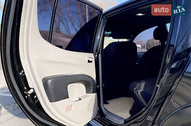 Пікап Mitsubishi L 200 2012 в 