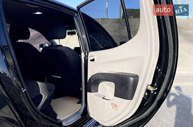 Пікап Mitsubishi L 200 2012 в 