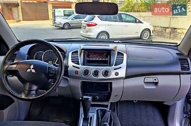 Пикап Mitsubishi L 200 2011 в 
