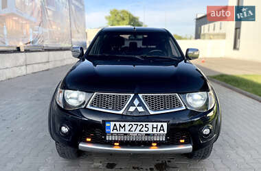 Пікап Mitsubishi L 200 2012 в 