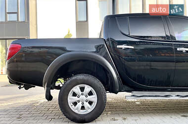 Пікап Mitsubishi L 200 2012 в 