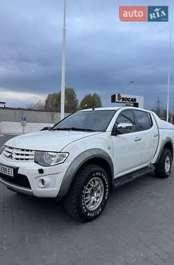 Пікап Mitsubishi L 200 2012 в Дніпрі