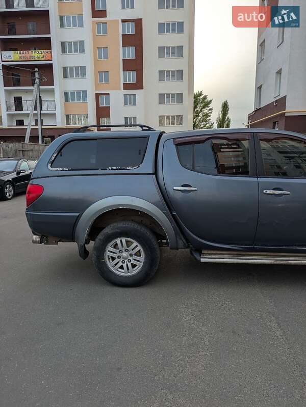 Пикап Mitsubishi L 200 2007 в Вишневом