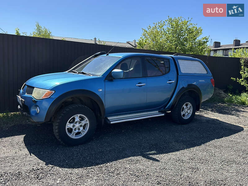 Пикап Mitsubishi L 200 2008 в Киеве